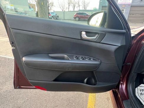 Used 2018 Kia Optima LX w/ 17" Alloy Wheels Package image 20