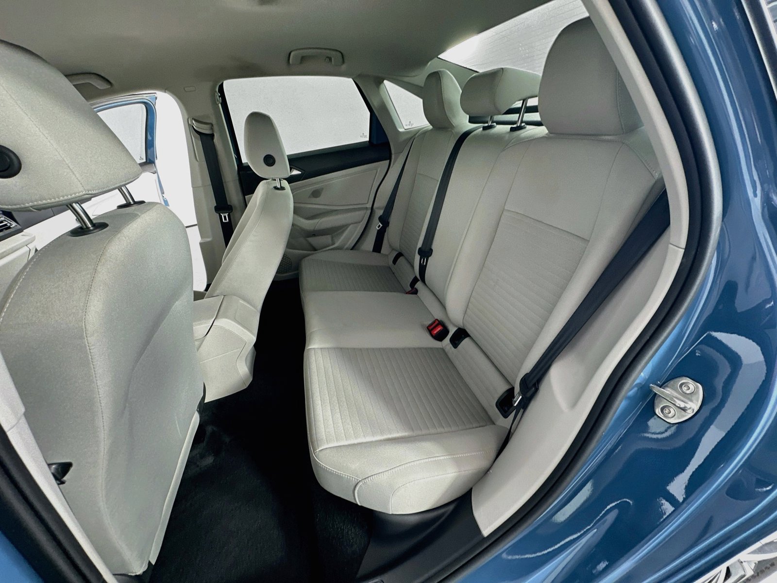 Used 2025 Volkswagen Jetta S FWD image 28