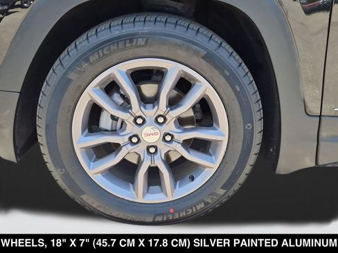 Used 2024 GMC Terrain SLT FWD image 11