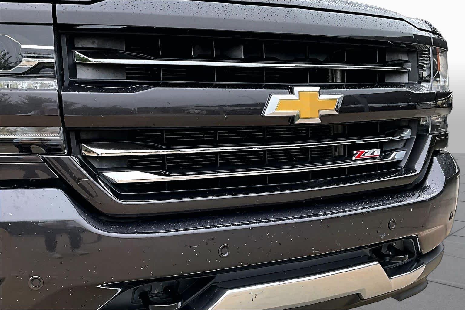 Used 2016 Chevrolet Silverado 1500 LTZ Z71 w/ LTZ Plus Package AWD/4WD image 28