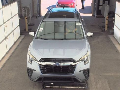 Used 2023 Subaru Ascent Limited w/ Technology Package AWD/4WD image 5