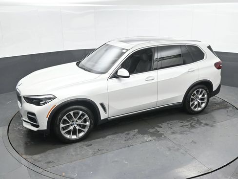 Used 2023 BMW X5 xDrive40i w/ Premium Package AWD/4WD image 42