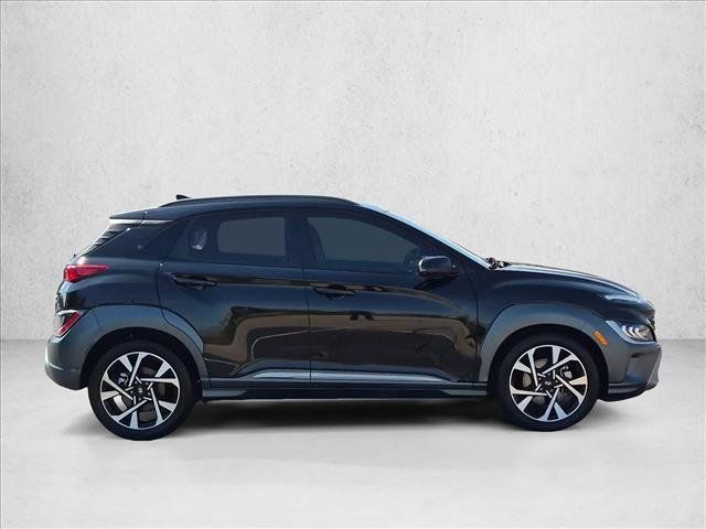 Used 2023 Hyundai Kona Limited AWD/4WD image 4