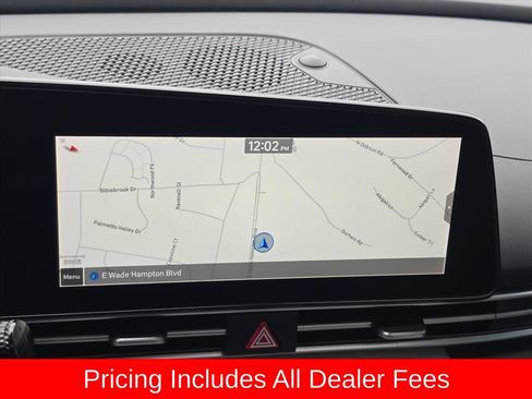 Used 2022 Hyundai Elantra Limited FWD image 19