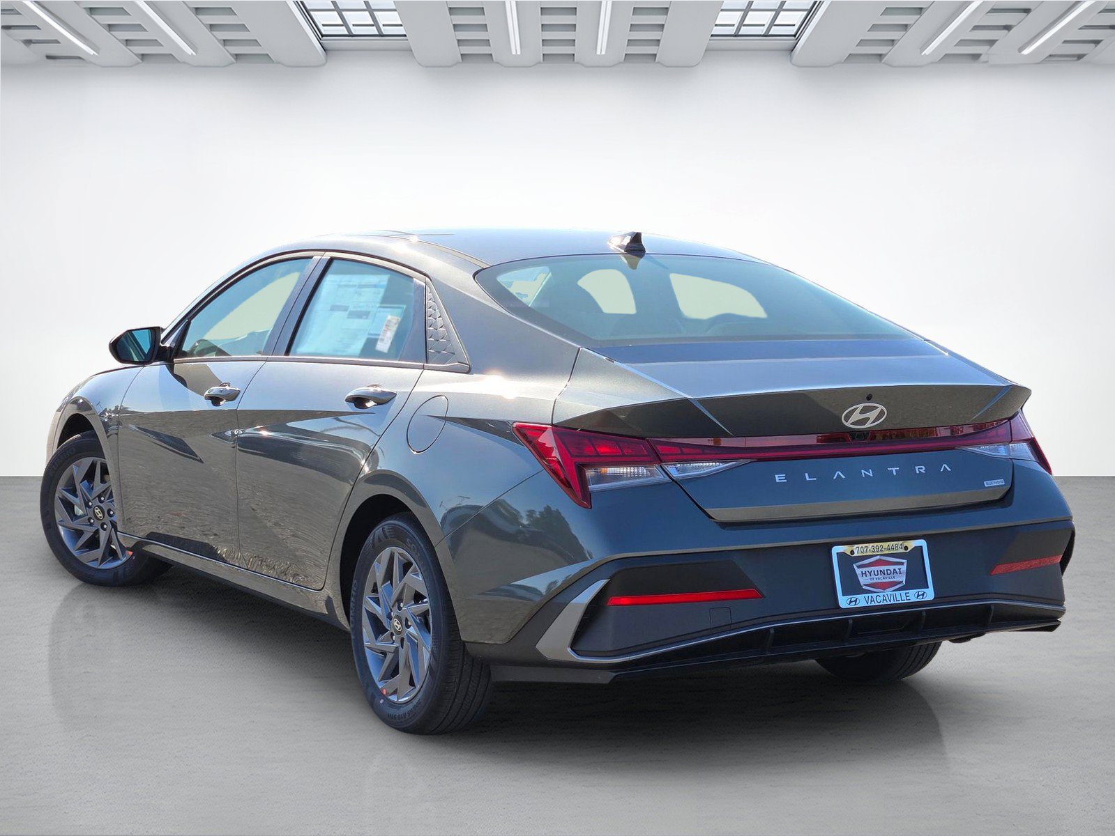 New 2026 Hyundai Elantra Hybrid FWD image 6