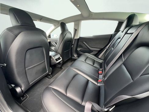 Used 2018 Tesla Model 3 Long Range image 18