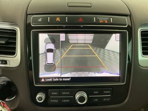 Used 2016 Volkswagen Touareg VR6 AWD/4WD image 20