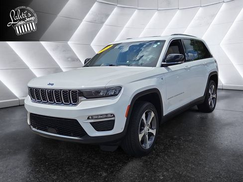 Certified 2023 Jeep Grand Cherokee 4WD 4xe w/ Luxury Tech Group II image 1