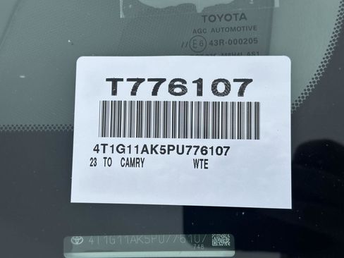Used 2023 Toyota Camry SE FWD image 14