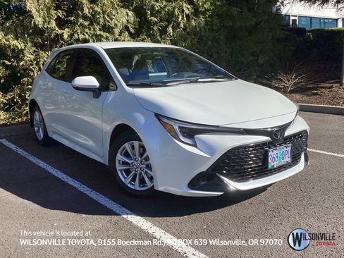 Used 2025 Toyota Corolla SE w/ SE Package image 1