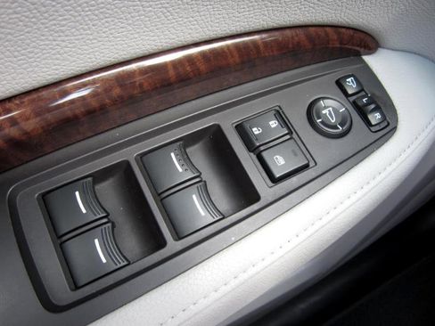 Used 2017 Acura MDX w/ Technology & Entertainment image 28