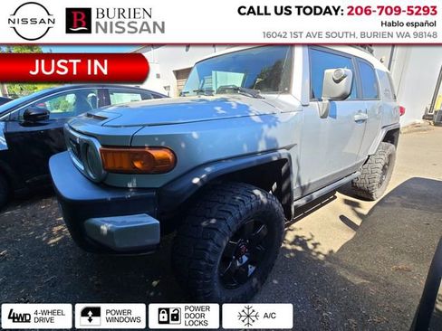 Used 2007 Toyota FJ Cruiser 4WD image 1