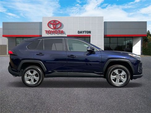 Used 2022 Toyota RAV4 XLE image 6