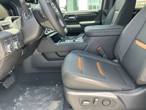 New 2026 GMC Sierra 2500 AT4 w/ AT4 Premium Plus Package AWD/4WD image 24