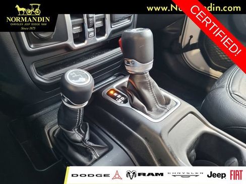 Certified 2018 Jeep Wrangler Unlimited Sahara w/ LED Lighting Group AWD/4WD image 12