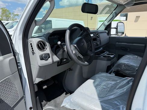 New 2025 Ford E-450 and Econoline 450 Super Duty w/ Power Equipment Group image 7