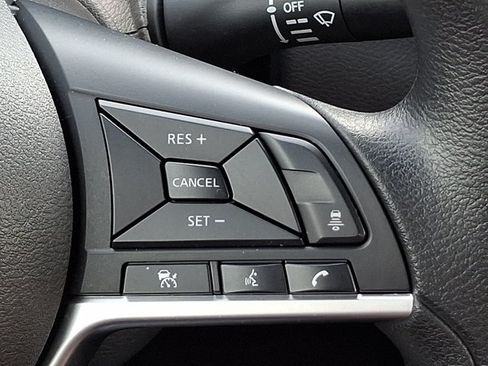 Used 2025 Nissan Sentra SV FWD image 21