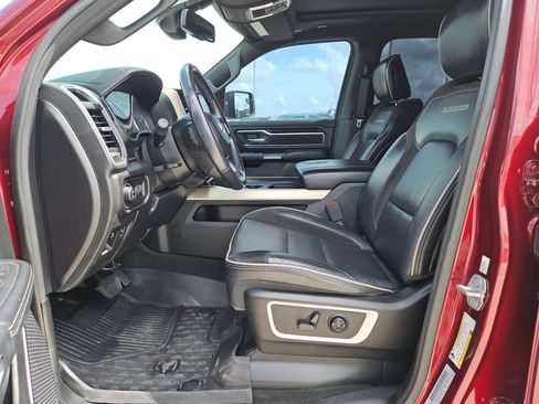 Used 2019 RAM 1500 Laramie w/ Sport Appearance Package AWD/4WD image 9