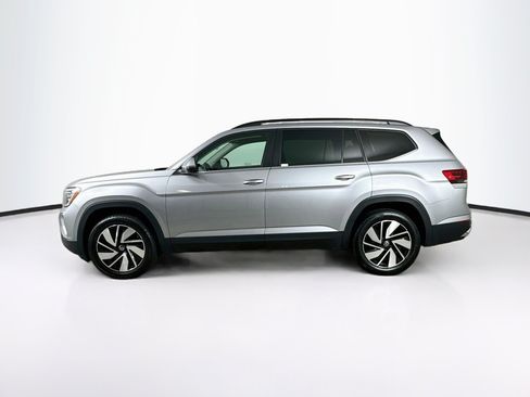 Used 2025 Volkswagen Atlas SE FWD image 4