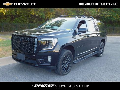 Used 2023 GMC Yukon XL Denali Ultimate AWD/4WD image 1