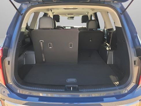 Used 2024 Kia Telluride S image 7