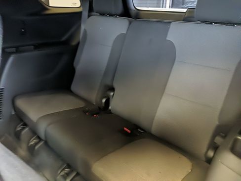 Used 2023 Chevrolet Traverse LT w/ LPO, Floor Liner Package image 16