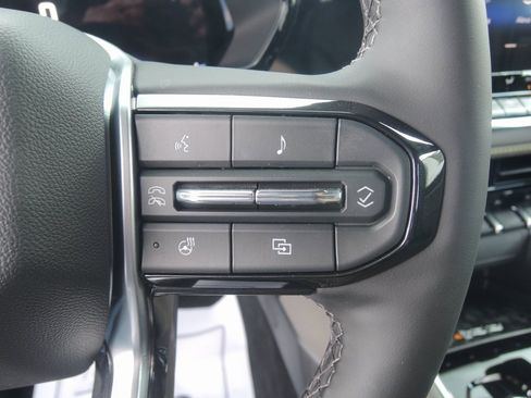 New 2025 Chevrolet Colorado ZR2 w/ Technology Package image 15