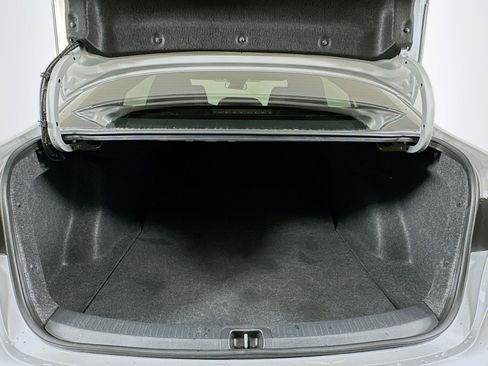 Used 2025 Toyota Corolla LE image 26