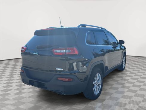 Used 2017 Jeep Cherokee Latitude w/ Trailer Tow Group AWD/4WD image 26