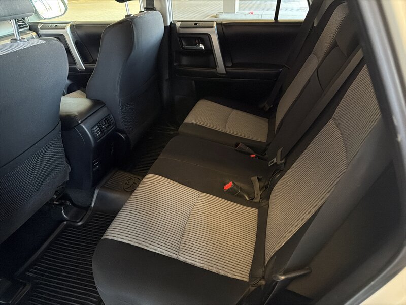 Used 2018 Toyota 4Runner SR5 AWD/4WD image 16