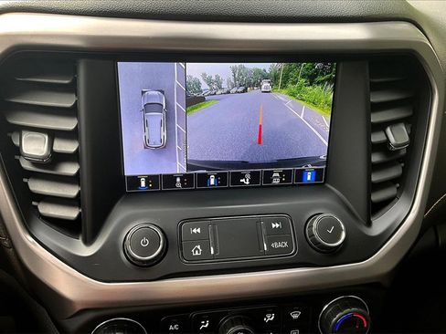 Used 2021 GMC Acadia AT4 w/ Technology Package image 14