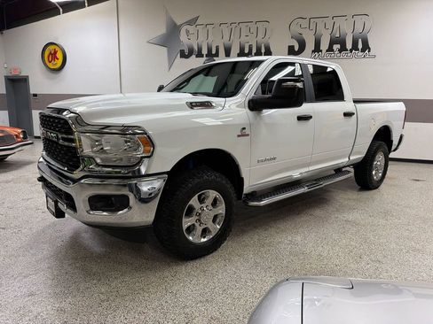 Used 2024 RAM 2500 Big Horn w/ Off Road Package AWD/4WD image 2
