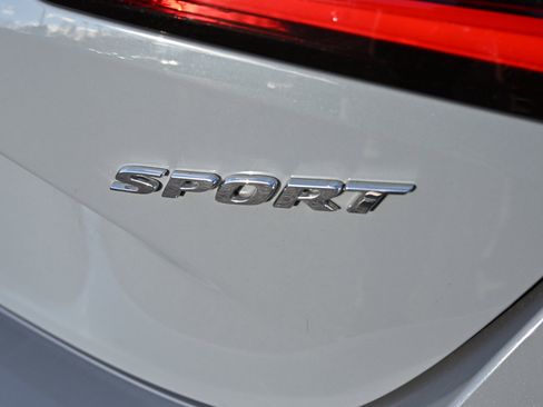 Used 2022 Honda Civic Sport image 13