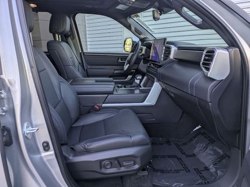 Used 2024 Toyota Sequoia Platinum AWD/4WD image 30