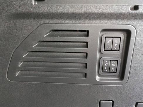 New 2026 Chevrolet Traverse RS image 29