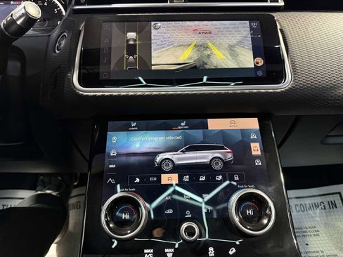Used 2022 Land Rover Range Rover Velar R-Dynamic S image 29