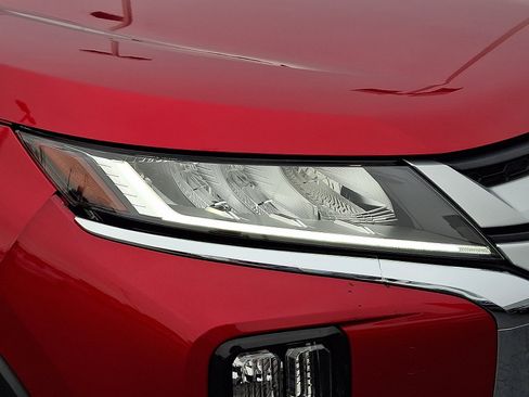 Used 2022 Mitsubishi Outlander Sport ES FWD image 9