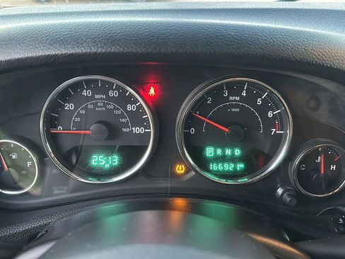 Used 2015 Jeep Wrangler Sport w/ Quick Order Package 24S image 24