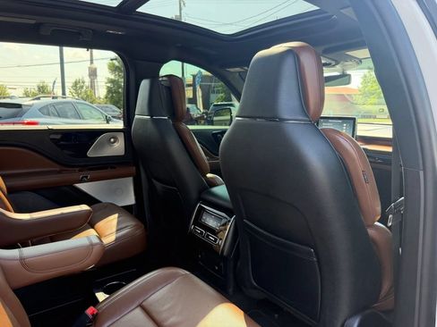 Used 2021 Lincoln Aviator Reserve w/ Equipment Group 208A AWD/4WD image 30