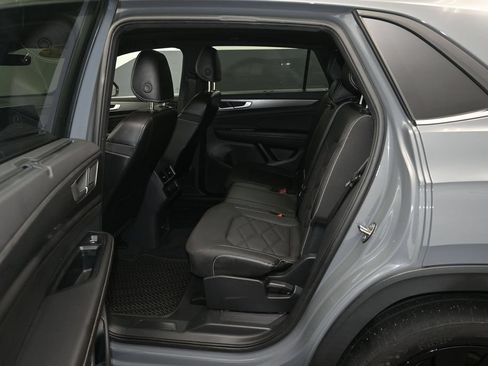 Used 2024 Volkswagen Atlas Cross Sport SE w/ Panoramic Sunroof Package AWD/4WD image 18