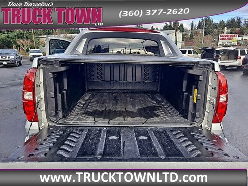 Used 2013 Chevrolet Avalanche LT w/ Suspension Package, Off-Road image 13