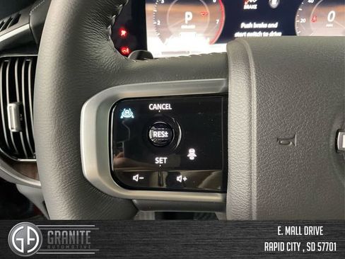 New 2025 Nissan Armada SL w/ Captain's Chari Seat Package image 25