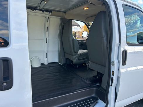 Used 2019 Chevrolet Express 2500 w/ Driver Convenience Package image 19
