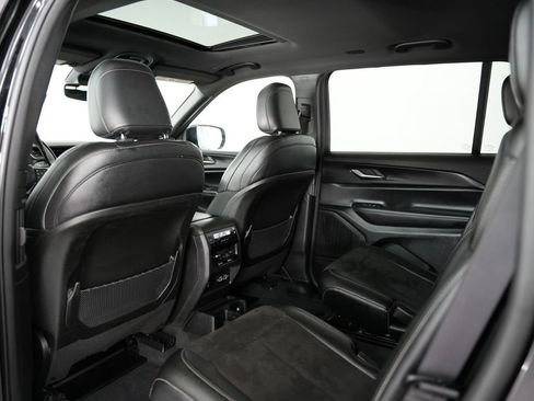 Used 2023 Jeep Grand Cherokee L Laredo AWD/4WD image 39