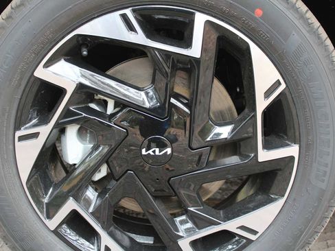 New 2026 Kia Sportage SX image 19