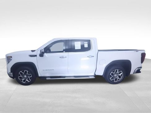 Used 2022 GMC Sierra 1500 SLT w/ SLT Premium Package AWD/4WD image 7