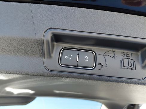 New 2026 Ford Explorer Active w/ Active Comfort Package image 28