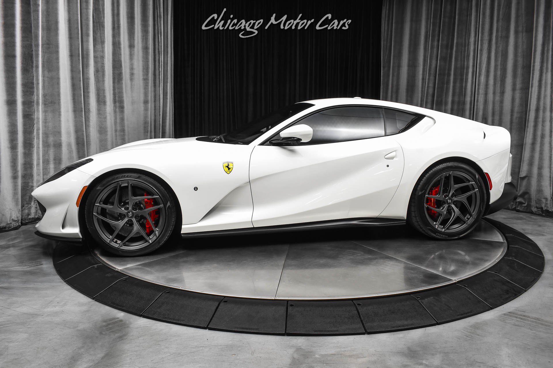 Used 2020 Ferrari 812 Superfast RWD image 1