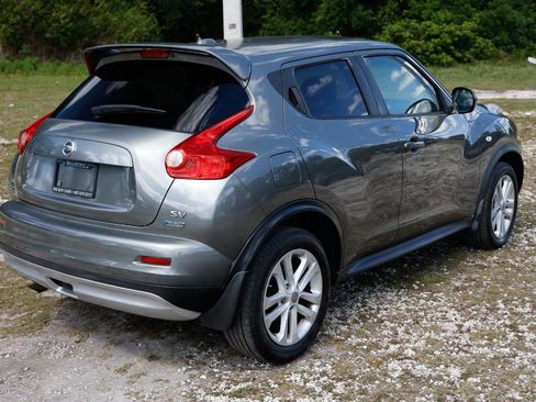 Used 2013 Nissan Juke SV FWD image 11