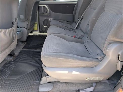 Used 2005 Toyota Sienna LE FWD image 10
